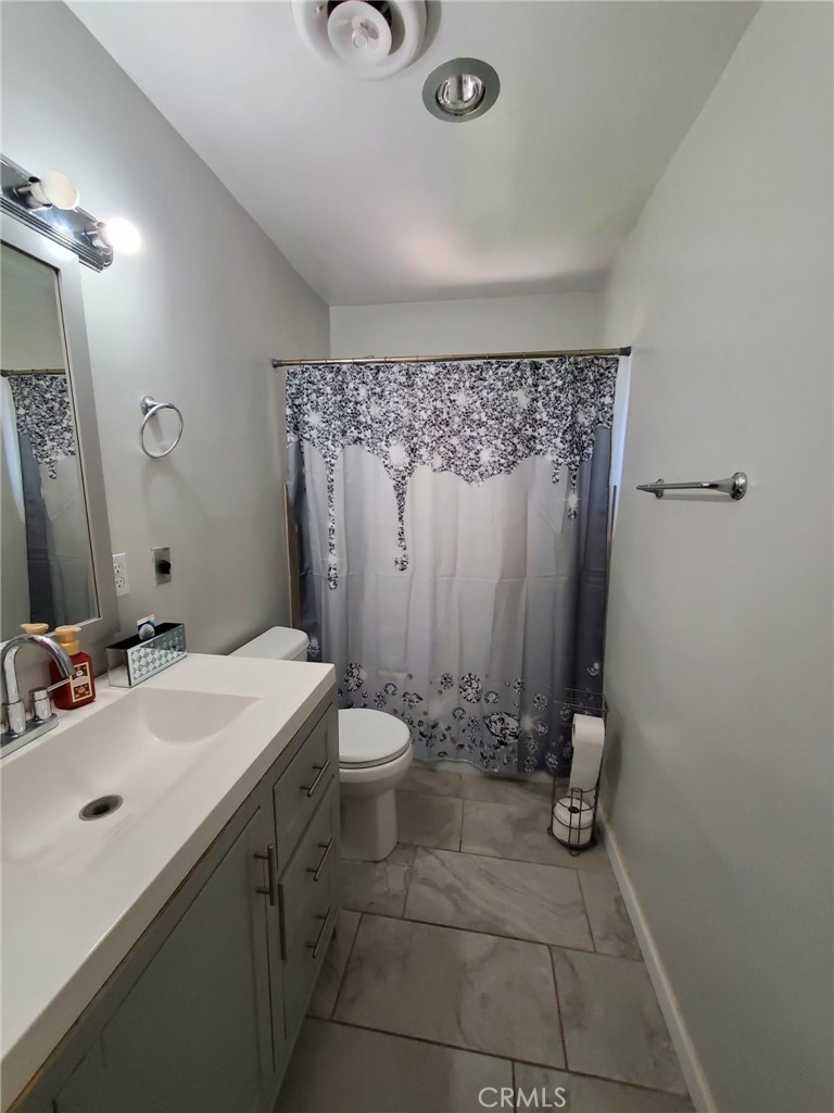 1007 N Broadway Property Photo 15