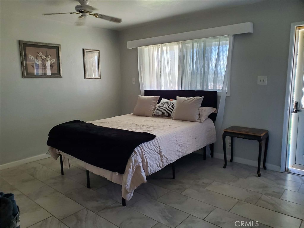 1007 N Broadway Property Photo 16