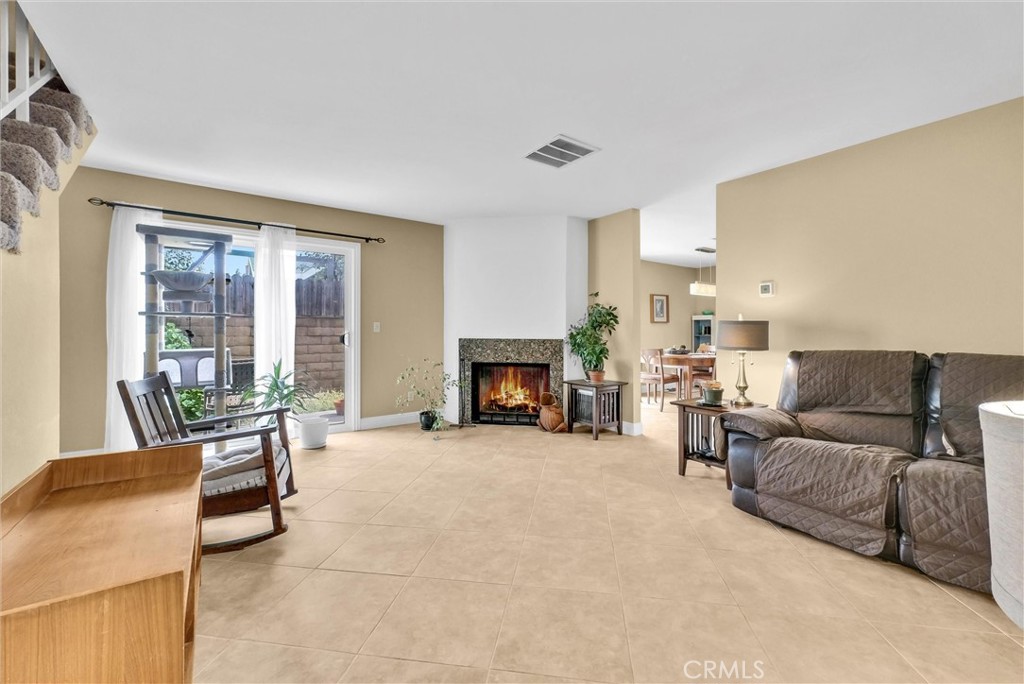 855 N Lemon Street 6 Property Photo 1