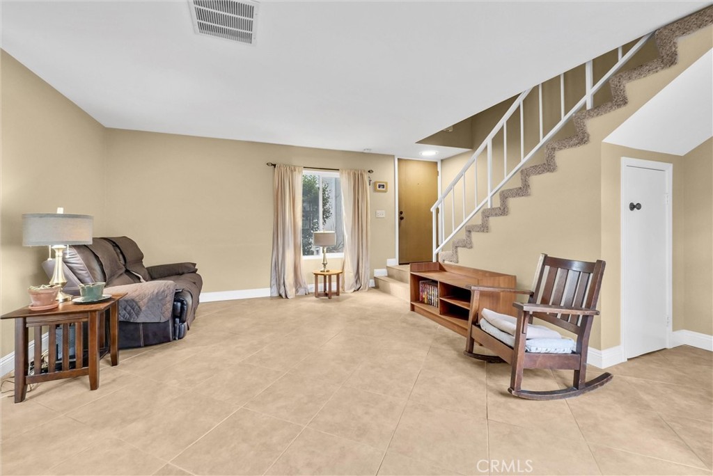 855 N Lemon Street 6 Property Photo 3