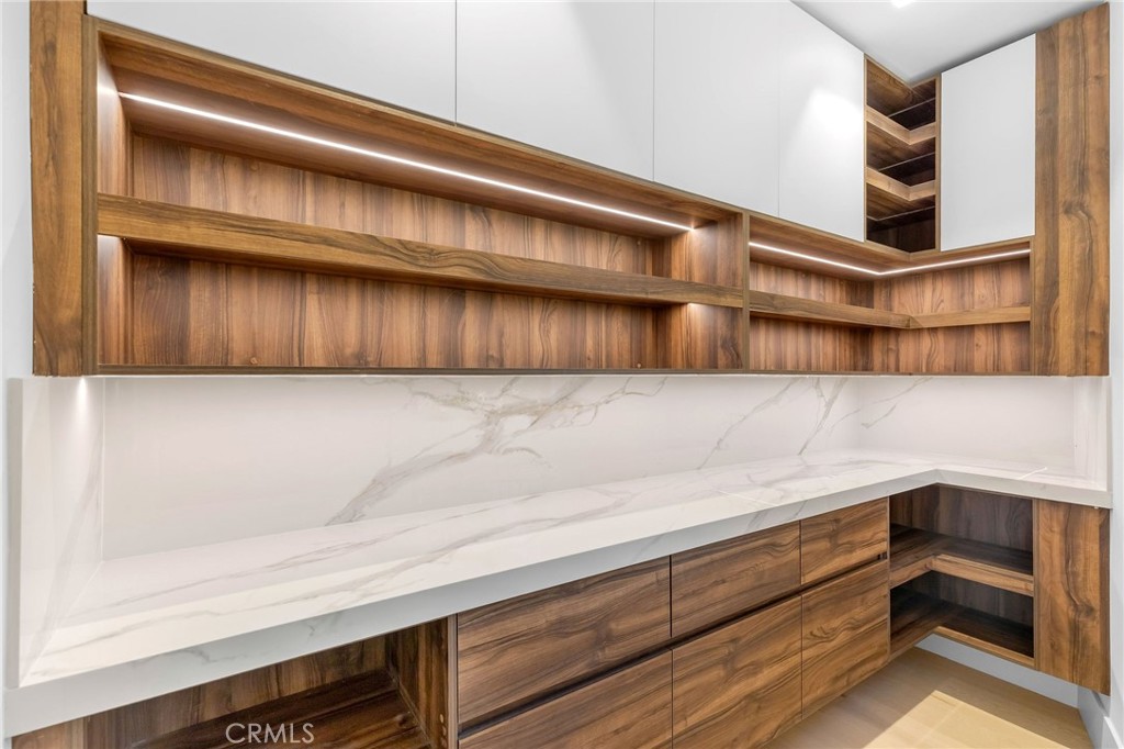 4 Geneve Property Photo 25