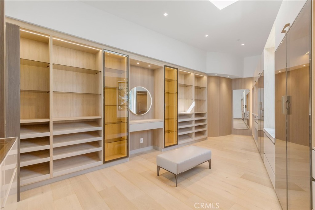 4 Geneve Property Photo 38