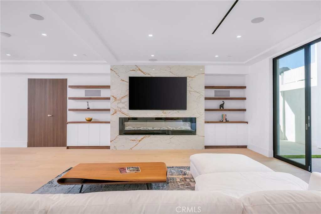 4 Geneve Property Photo 43