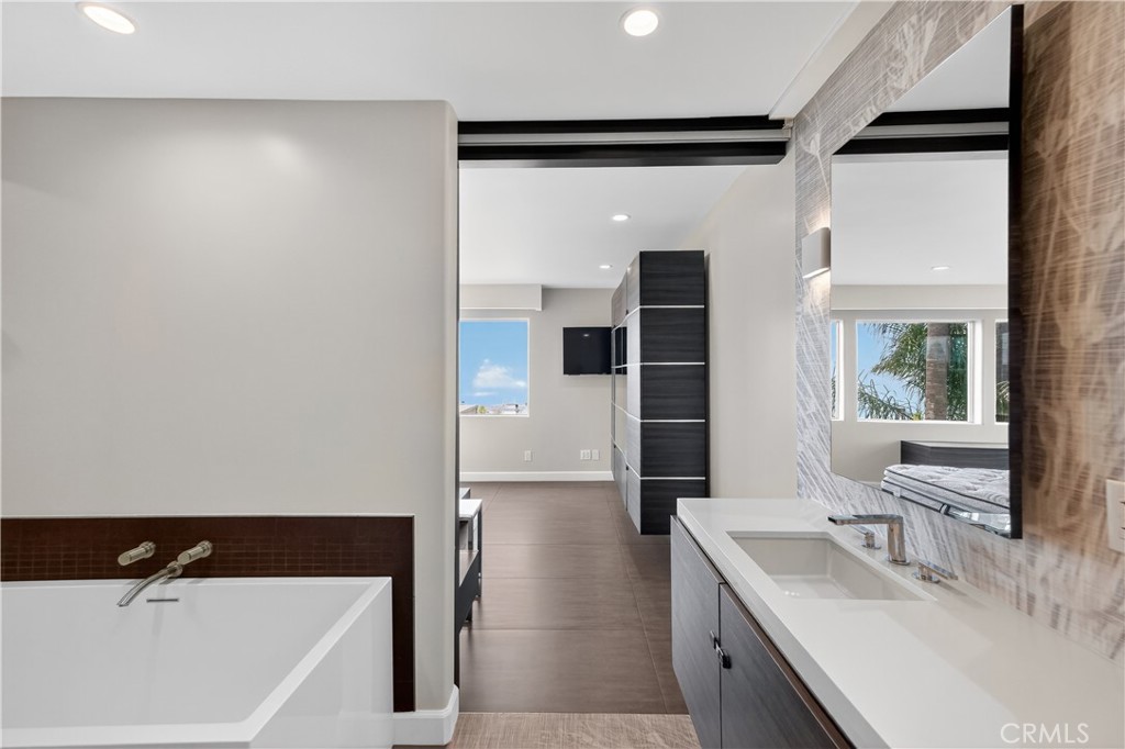 855 Santa Ana Street Property Photo 18
