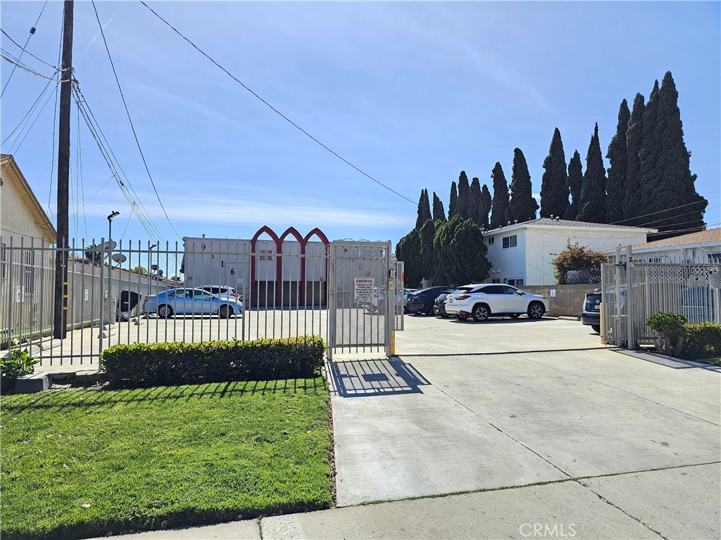 9116 Palm Street Property Photo 4