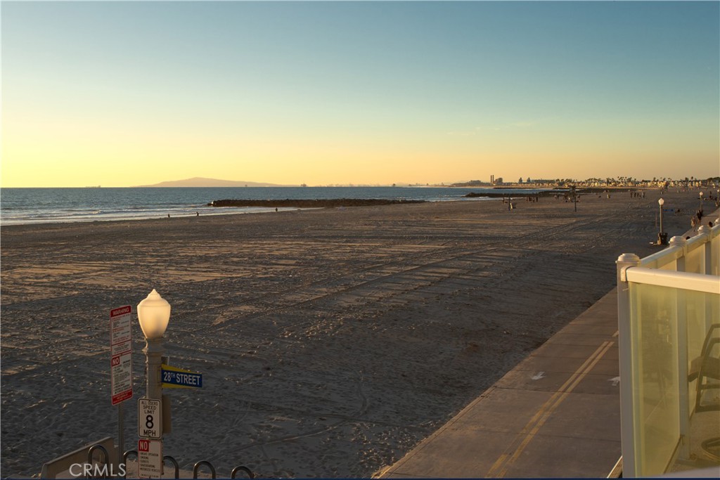 2712 W Oceanfront Property Photo 6