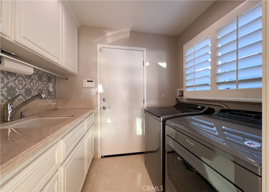 2712 W Oceanfront Property Photo 26