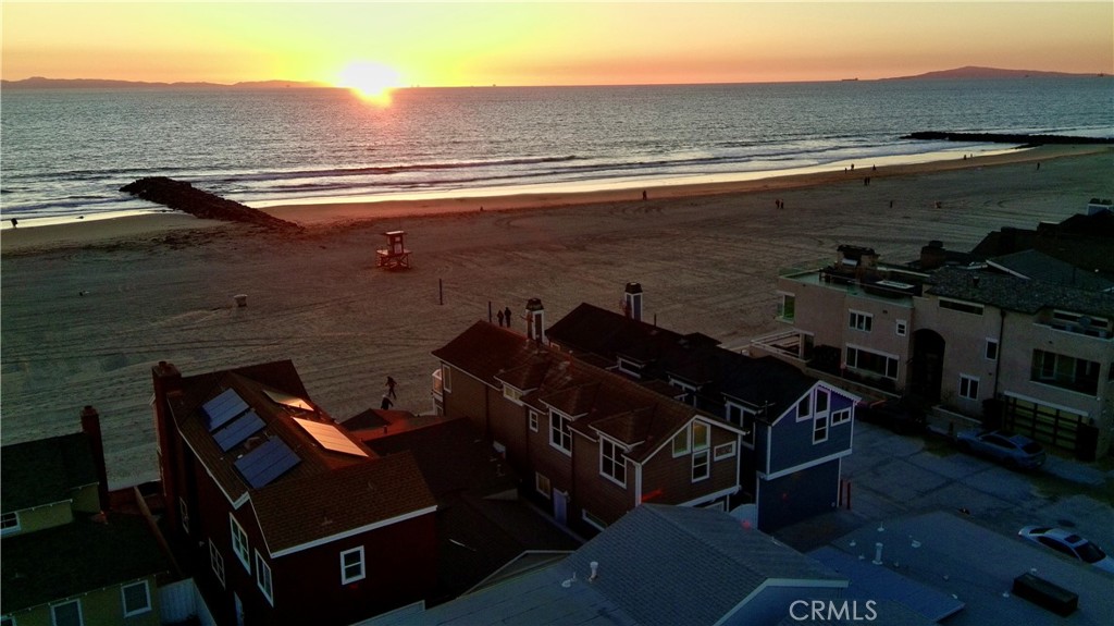 2712 W Oceanfront Property Photo 32