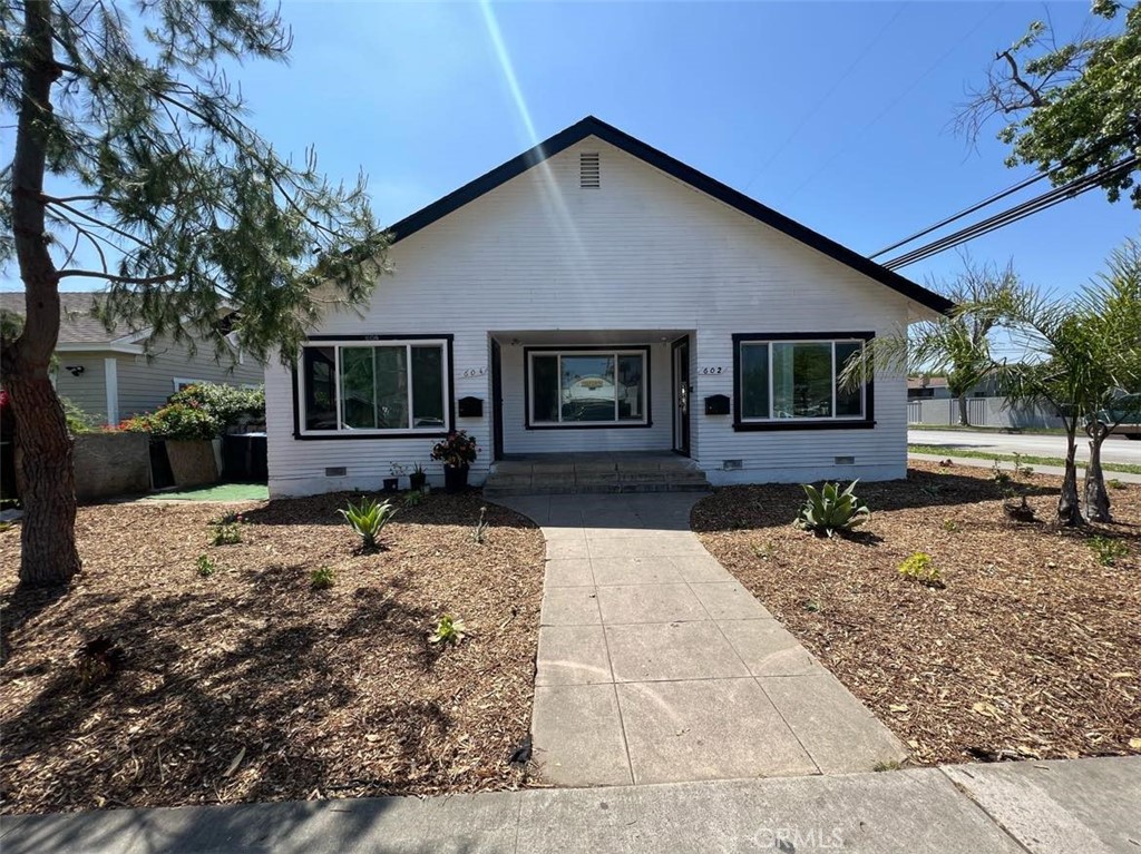 604 S Van Ness Avenue Property Photo 1