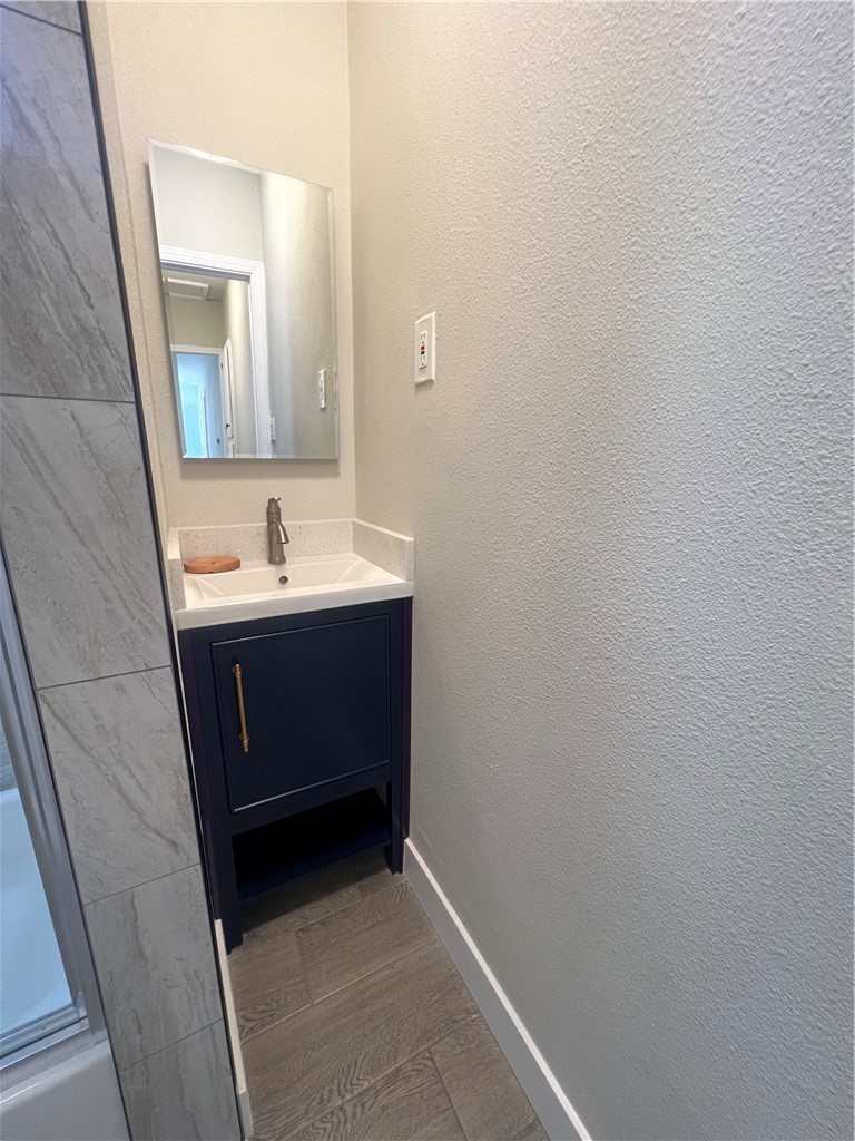 604 S Van Ness Avenue Property Photo 15