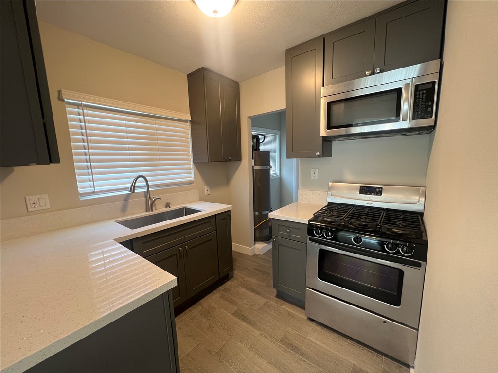 604 S Van Ness Avenue Property Photo 21