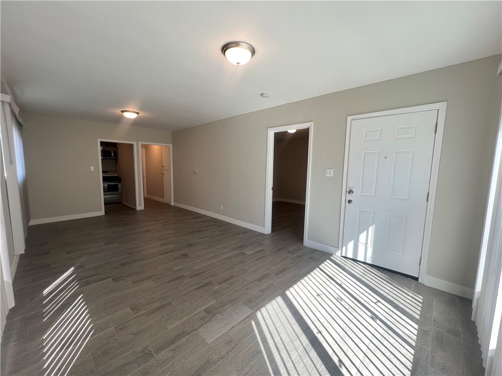 604 S Van Ness Avenue Property Photo 25