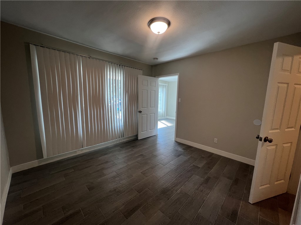 604 S Van Ness Avenue Property Photo 28