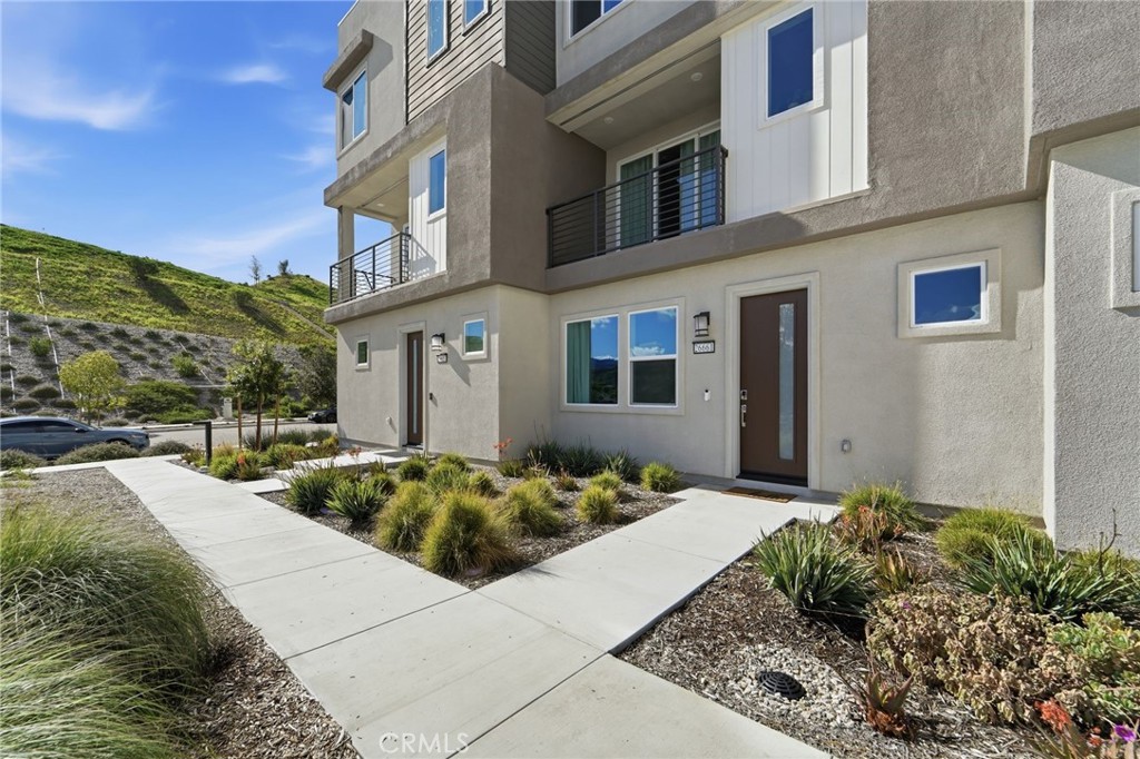 26661 Blue Hills Loop Property Photo 5
