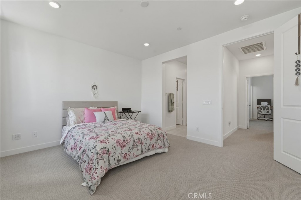 26661 Blue Hills Loop Property Photo 9