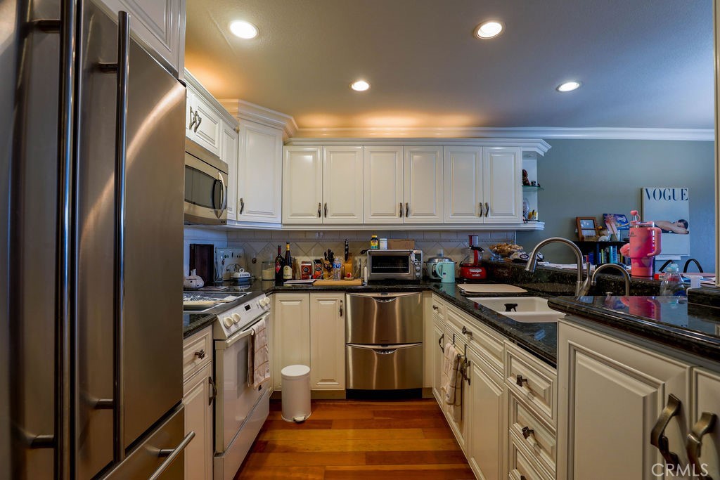 5103 Marina Pacifica Drive South Key# 20 Property Photo 11