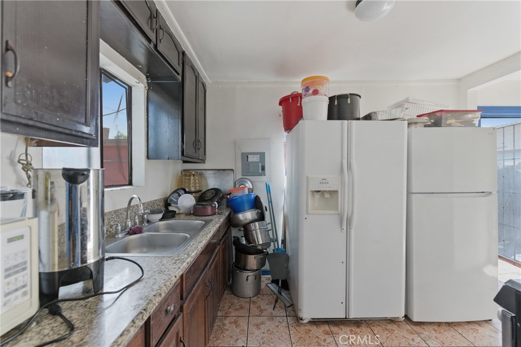 5564 Gage Avenue Property Photo 11