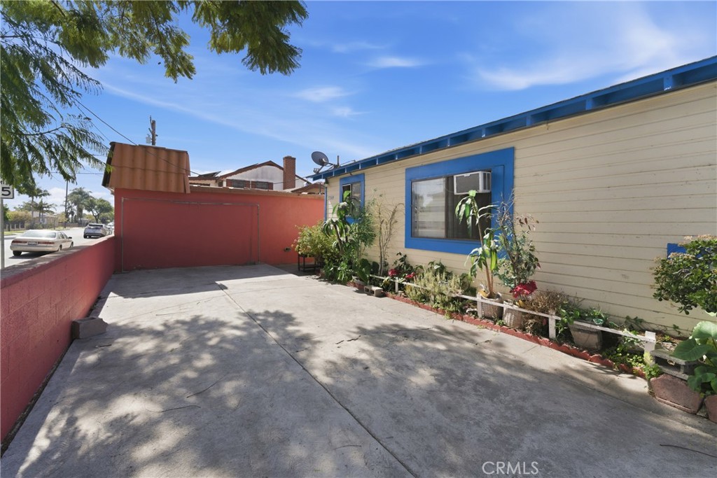 5564 Gage Avenue Property Photo 23