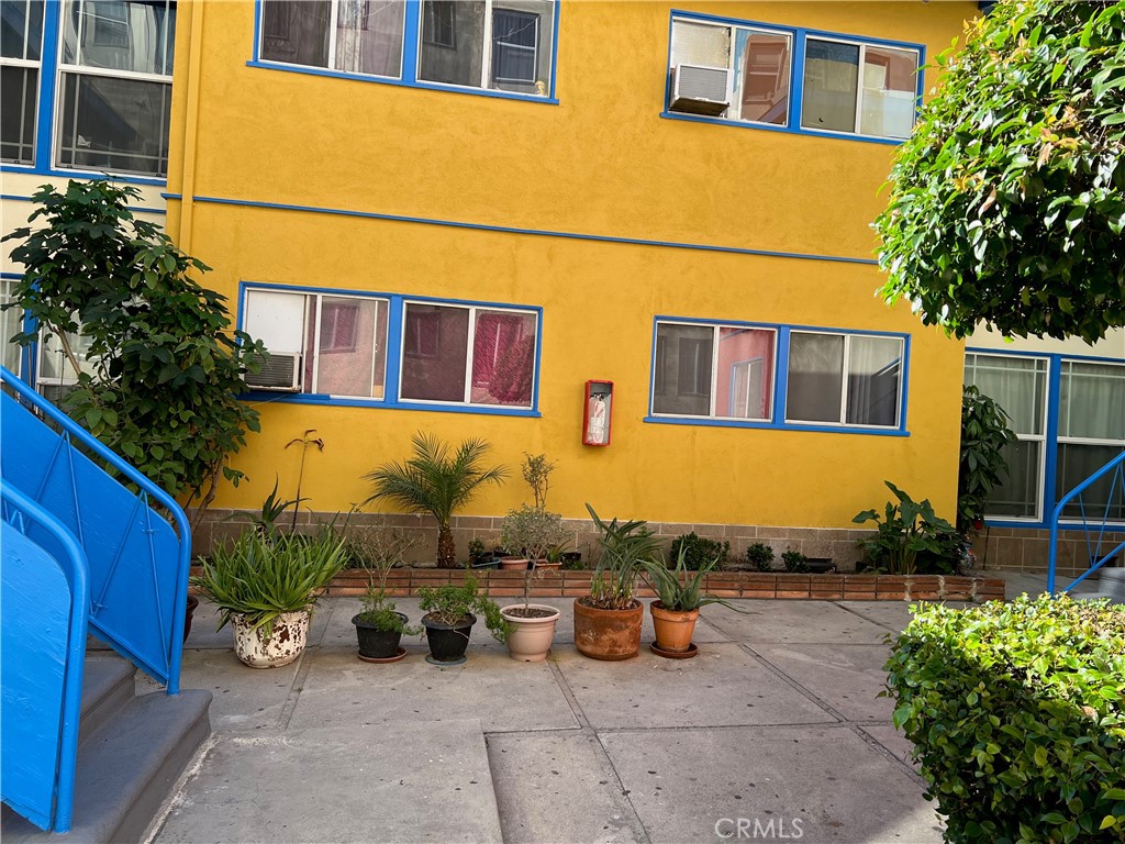 517 Loma Property Photo 8