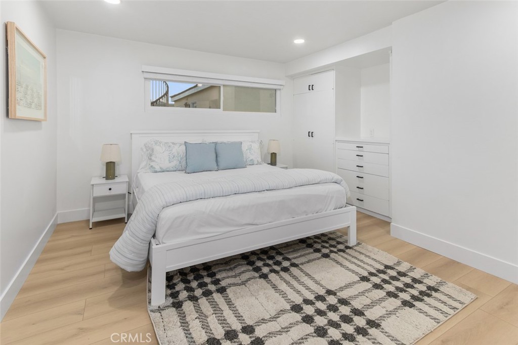 114 1/2 Onyx Property Photo 12