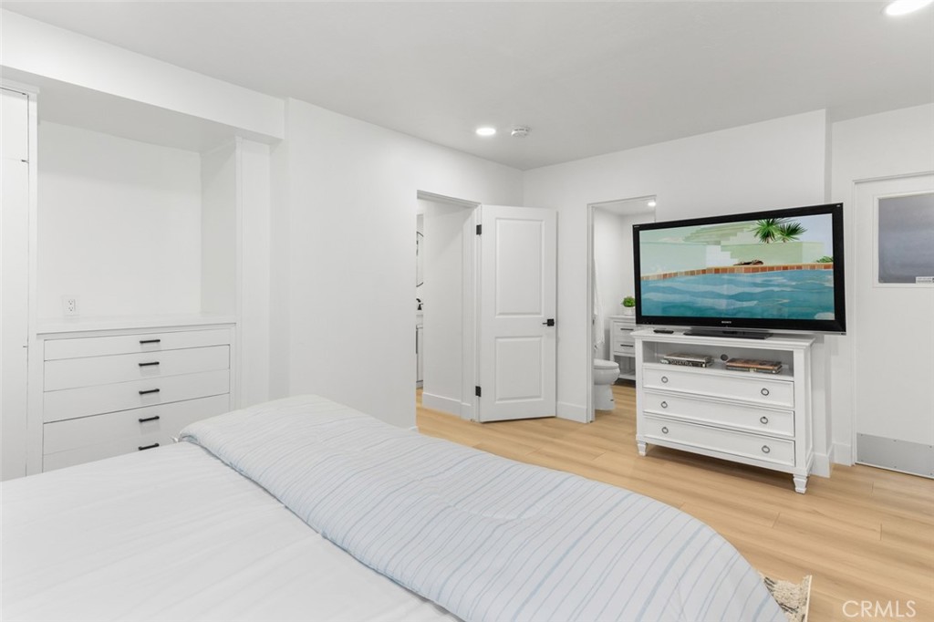 114 1/2 Onyx Property Photo 13