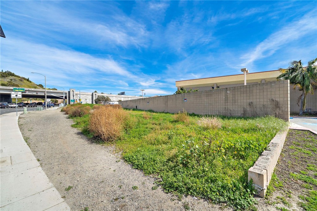 524 E Avenida Pico Property Photo 6