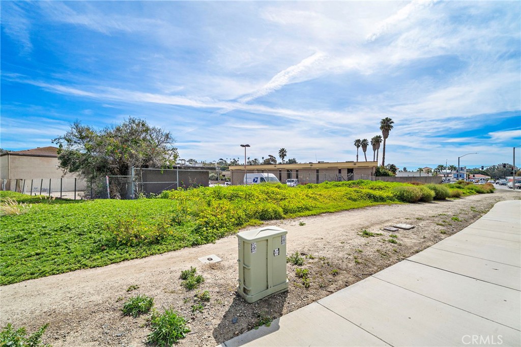 524 E Avenida Pico Property Photo 8