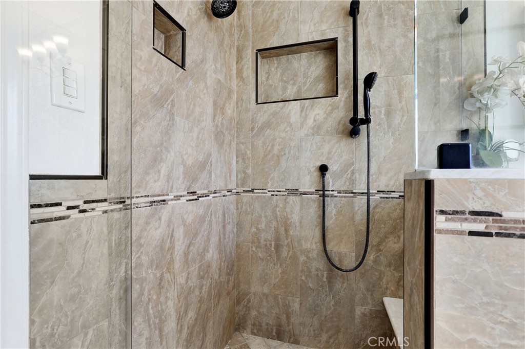 8014 Calendula Property Photo 5