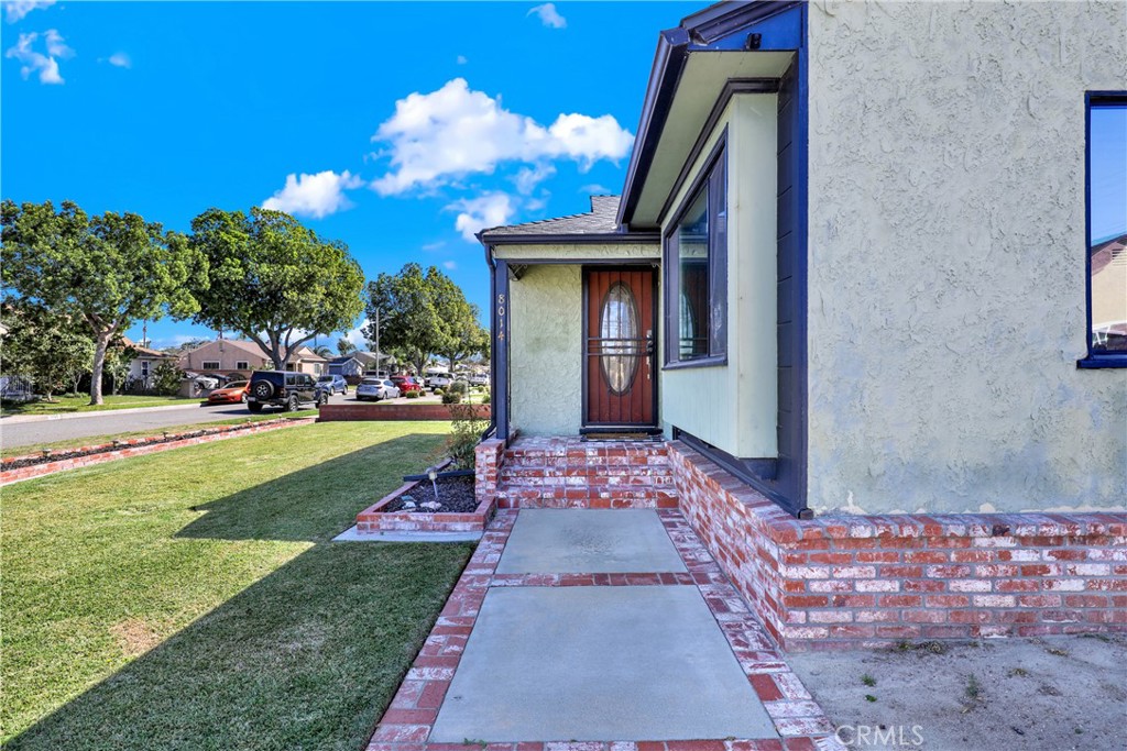 8014 Calendula Property Photo 24
