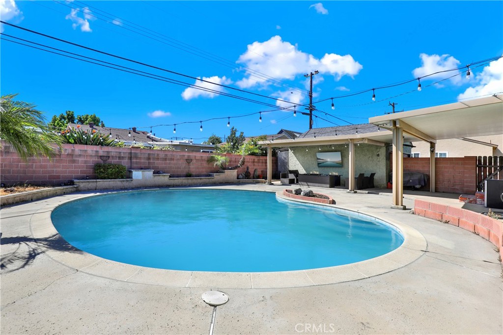 8014 Calendula Property Photo 38