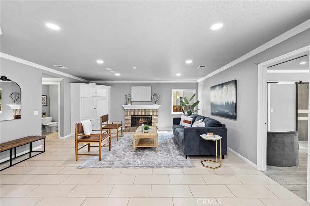 74 Linhaven Property Photo 9