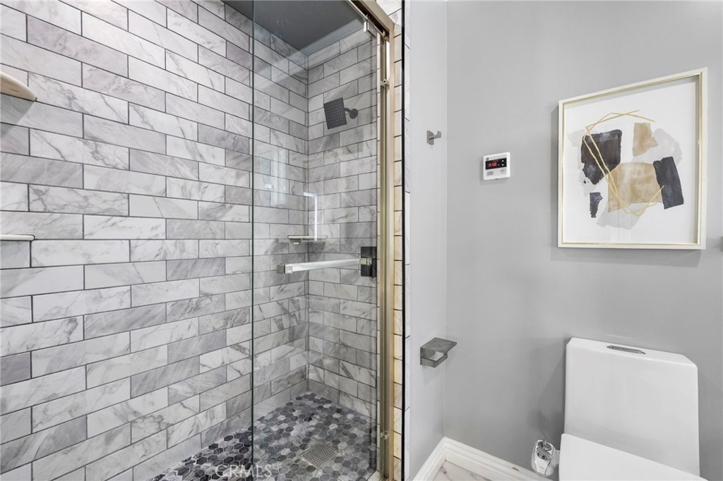 74 Linhaven Property Photo 16