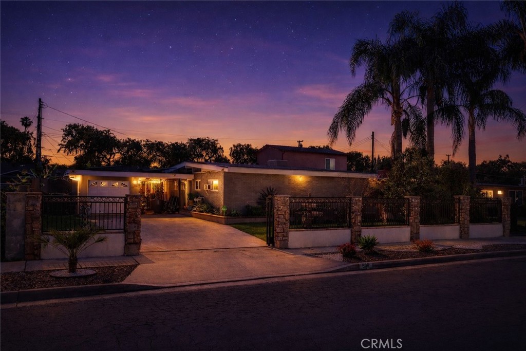 506 W Rosslynn Property Photo 1