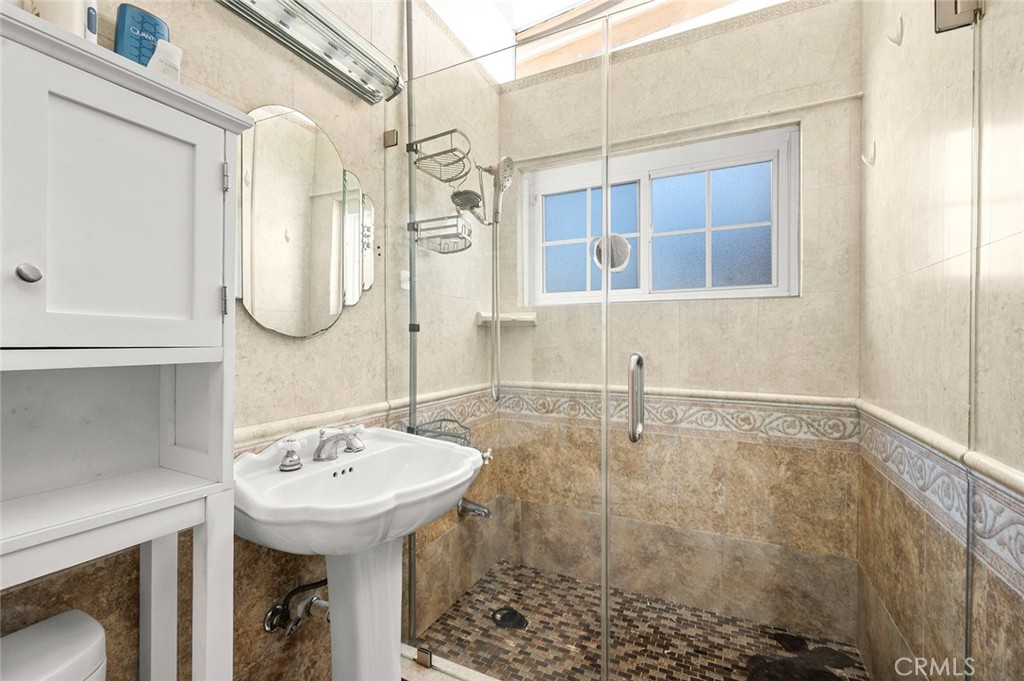 506 W Rosslynn Property Photo 17
