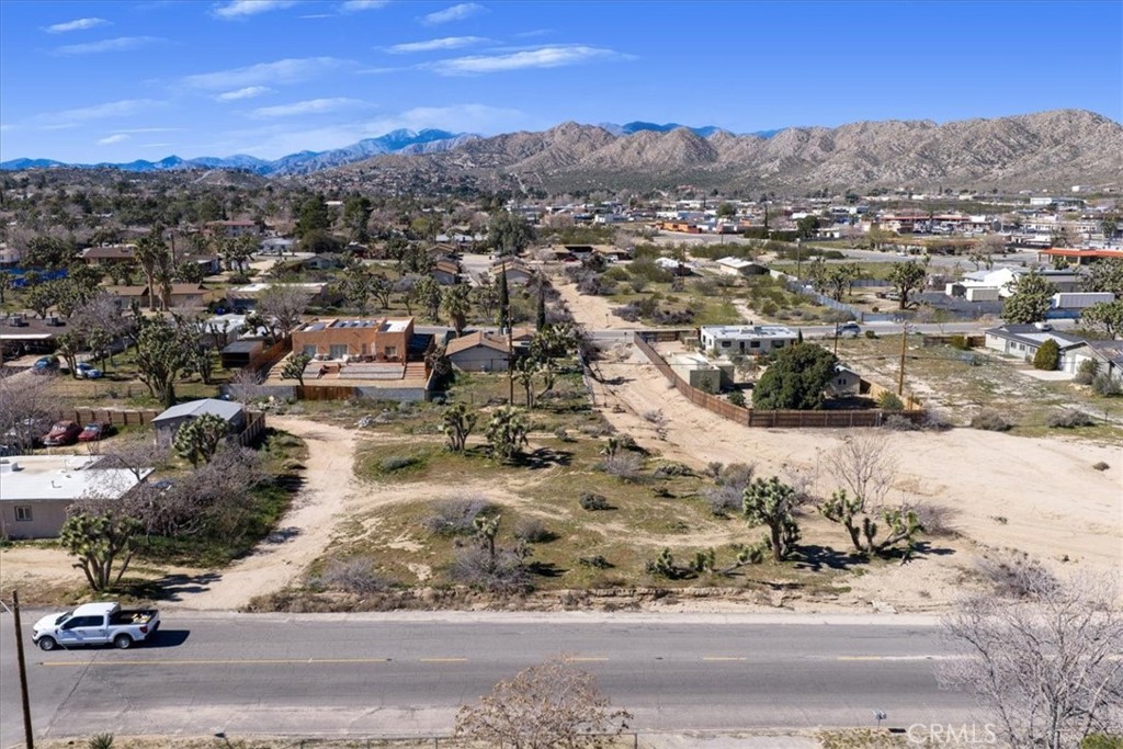 7408 Acoma Trail Property Photo 2
