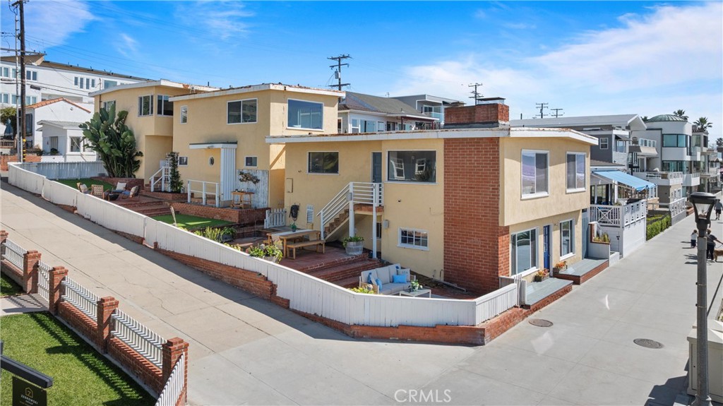 920 The Strand Property Photo 1