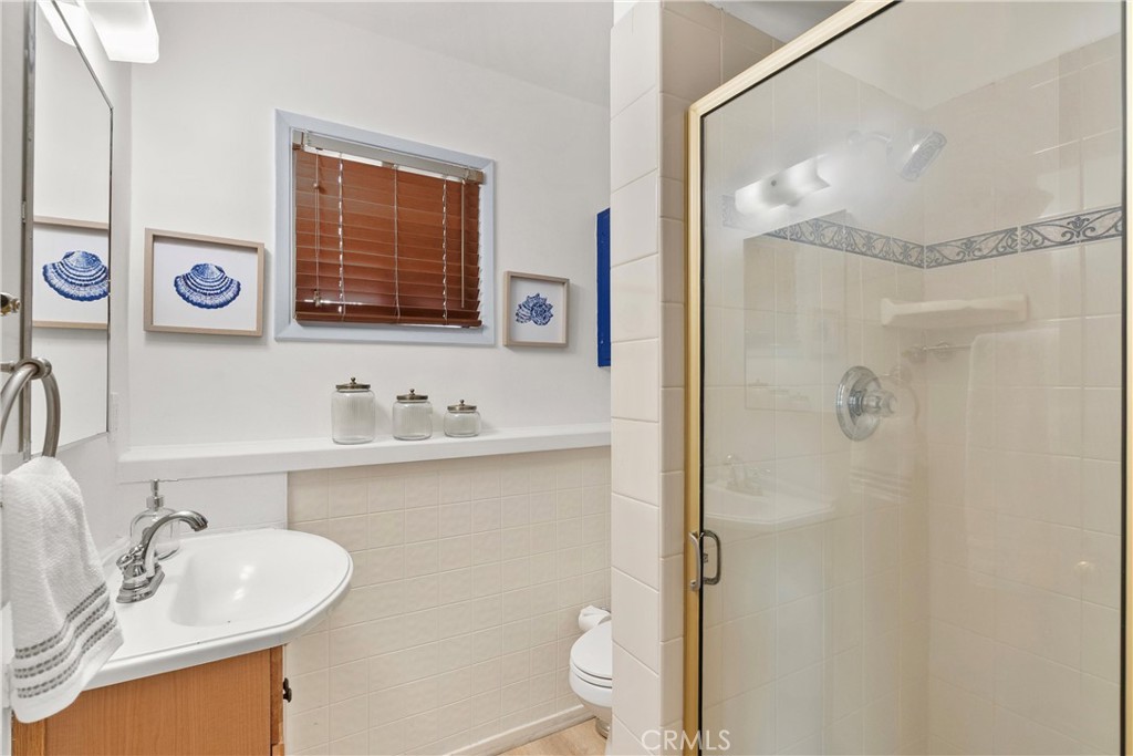 920 The Strand Property Photo 16