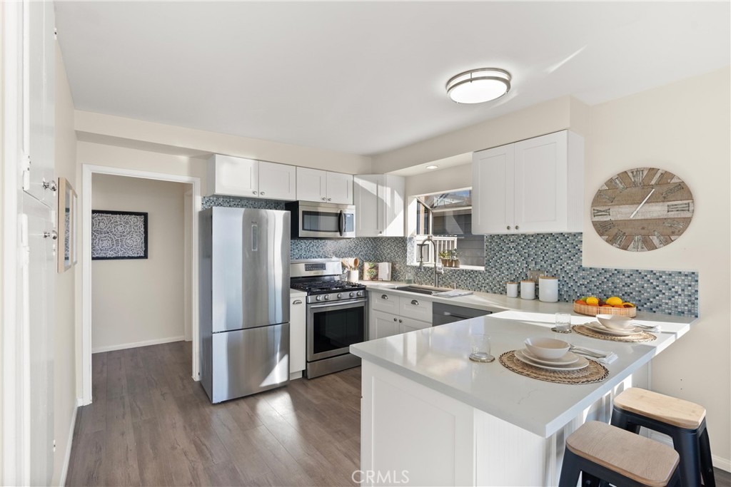 920 The Strand Property Photo 30