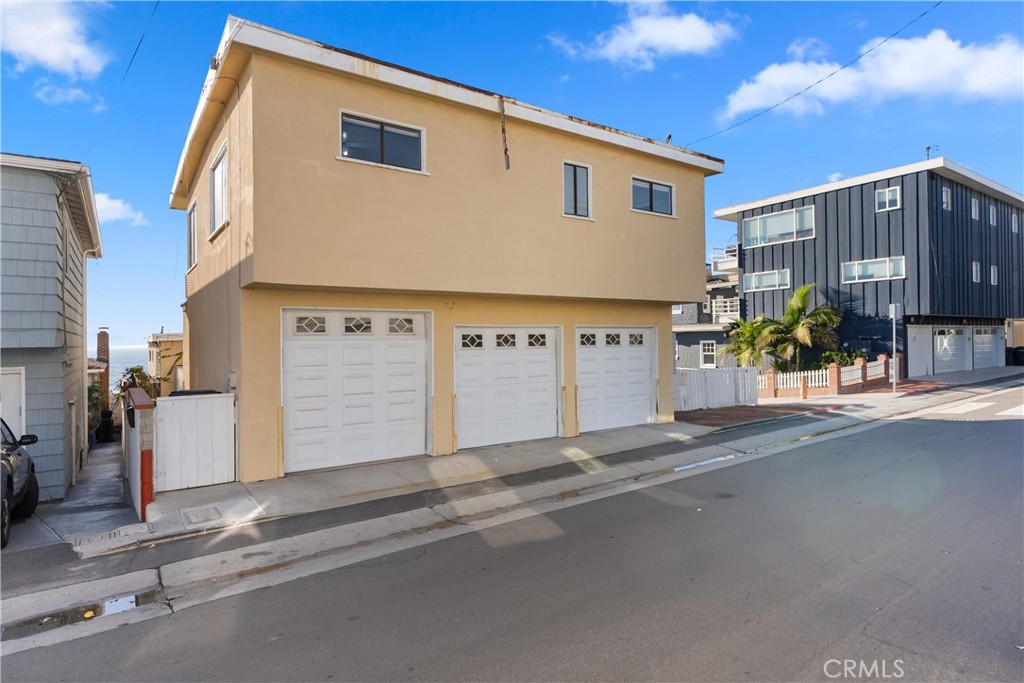 920 The Strand Property Photo 63