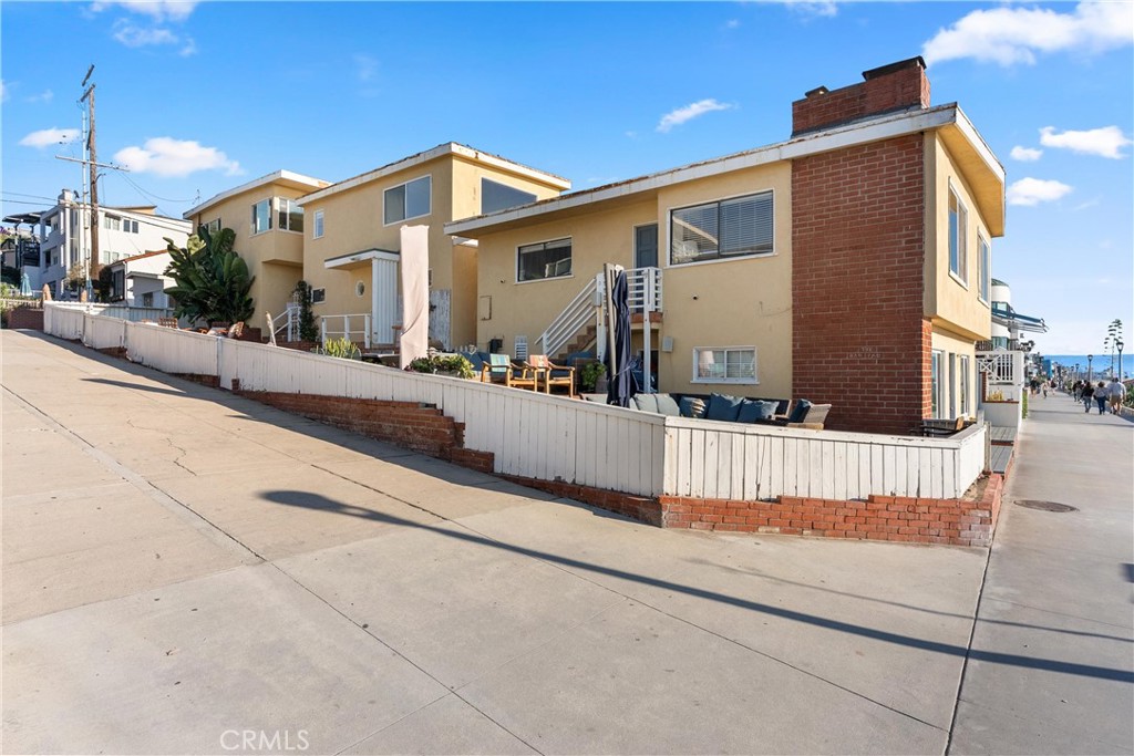 920 The Strand Property Photo 65