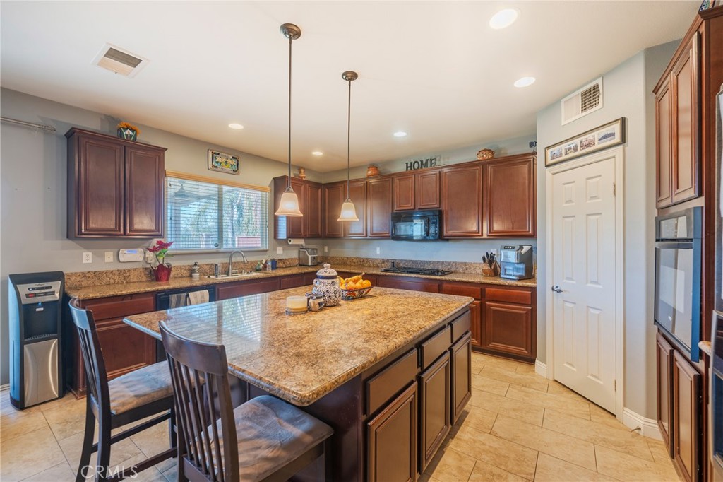 17073 Spring Canyon Property Photo 7