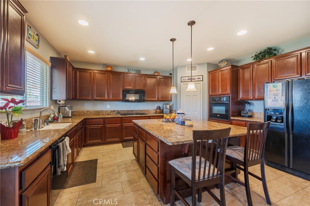 17073 Spring Canyon Property Photo 8