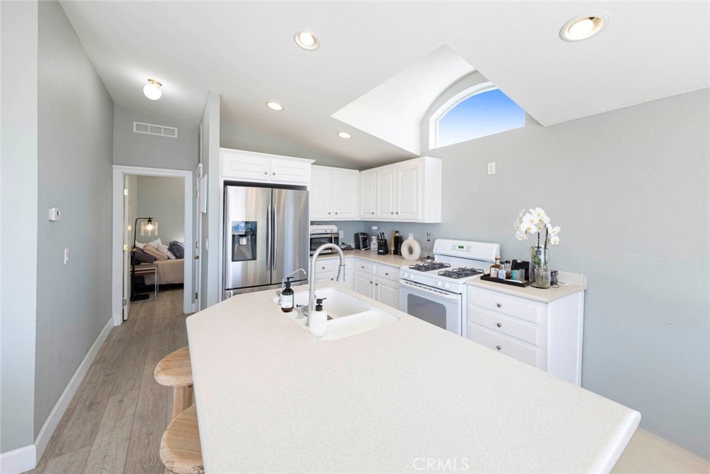 30802 Coast C6 Property Photo 10