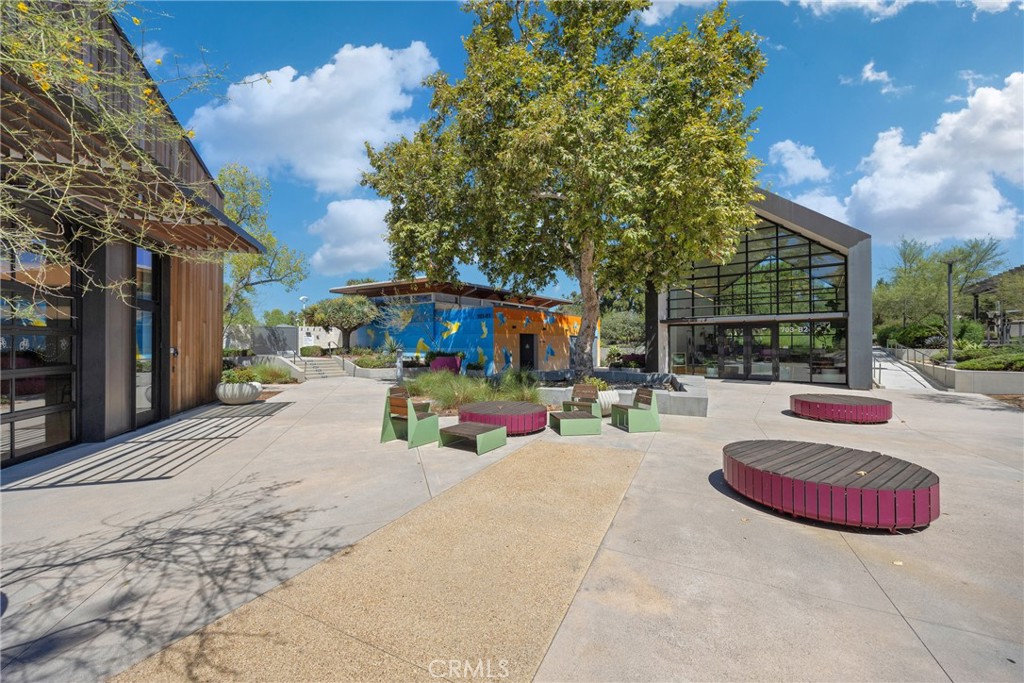 104 Sculpture Property Photo 28