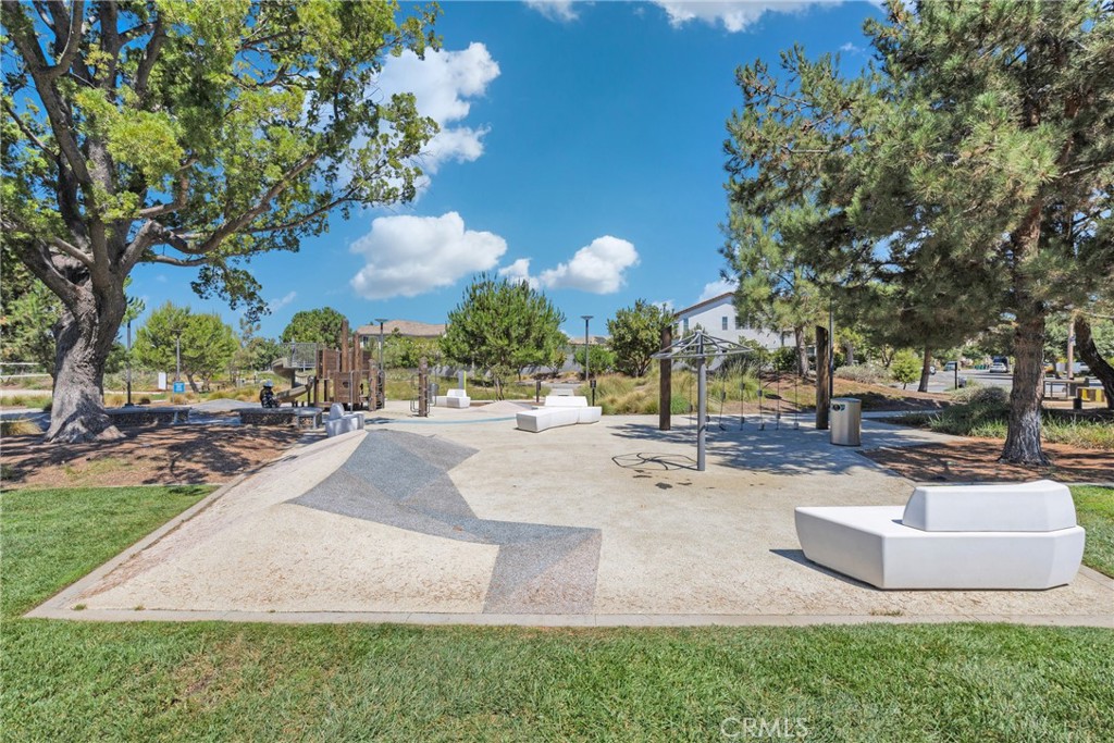 104 Sculpture Property Photo 31