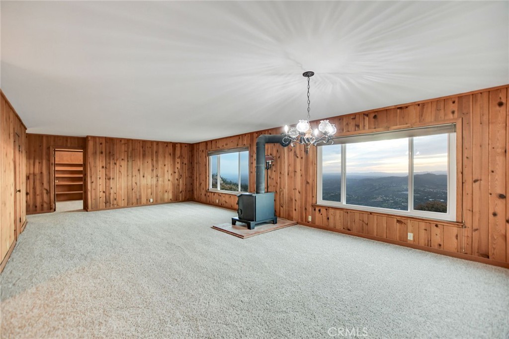 6750 Rainbow Heights Road Property Photo 7