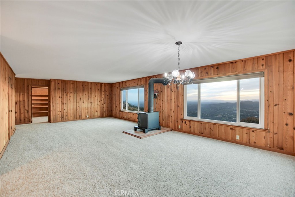 6750 Rainbow Heights Road Property Photo 7