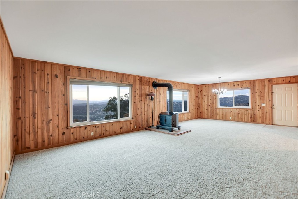 6750 Rainbow Heights Road Property Photo 11