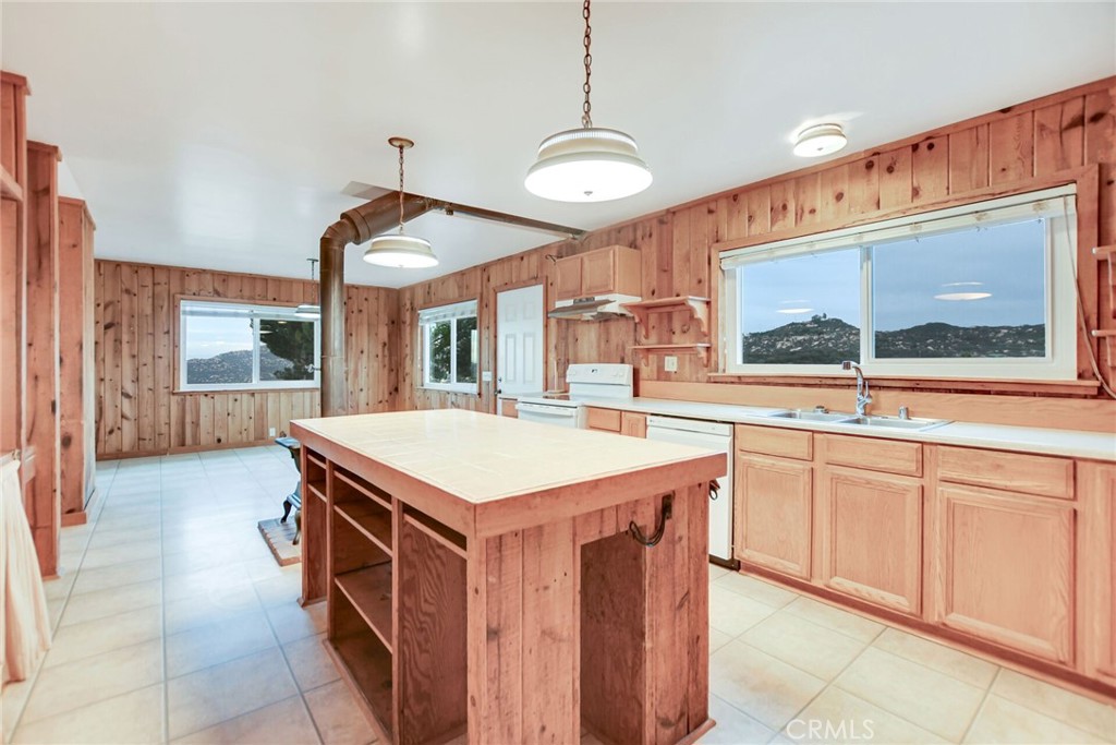 6750 Rainbow Heights Road Property Photo 20