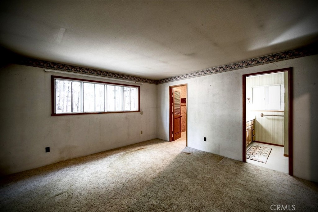 30687 Sleepy Hollow Property Photo 3